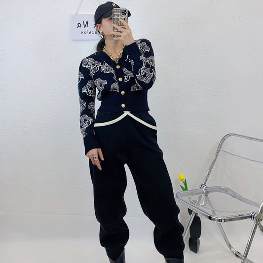 ULOVED Autumn and winter knit jacket V-neck fashion slim fit slim cropped sweater cardigan women